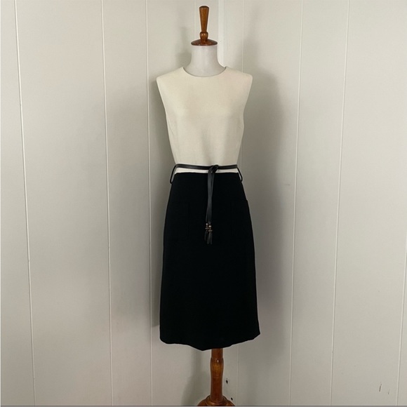 Milly Dresses & Skirts - Milly‎ Colorblock Crew Neck Sleeveless Sheath Dress